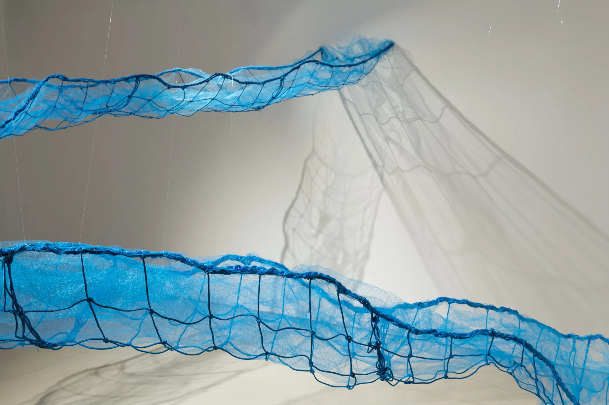 Sonia Robertson, Umiku Nekaui-Assi | Sang de la terre-mère, 2014. (détail) Photographie : Paul Litherland pour le Musée d’art de Joliette