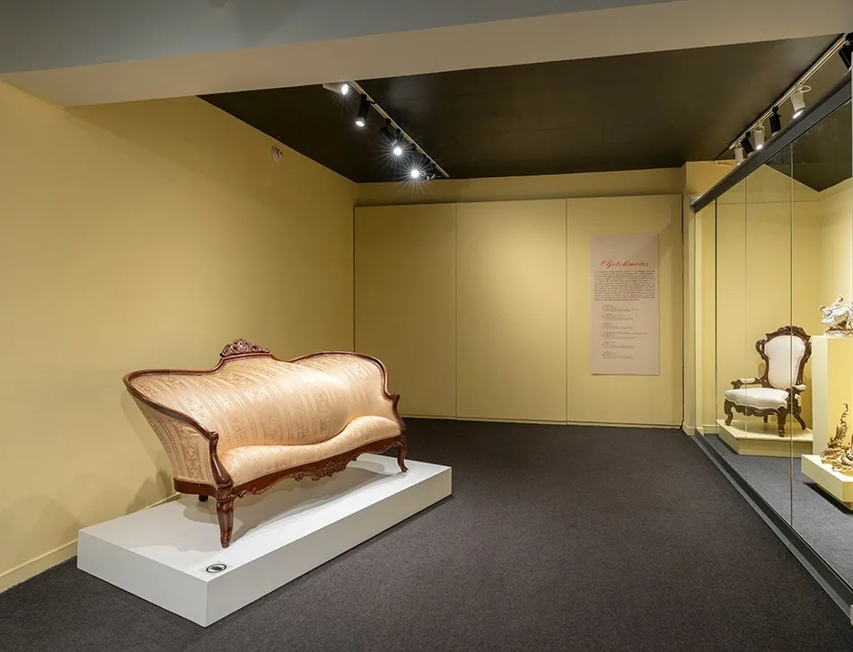 Yannick Pouliot, Art décoratif, Mobilier historique, Allégorie