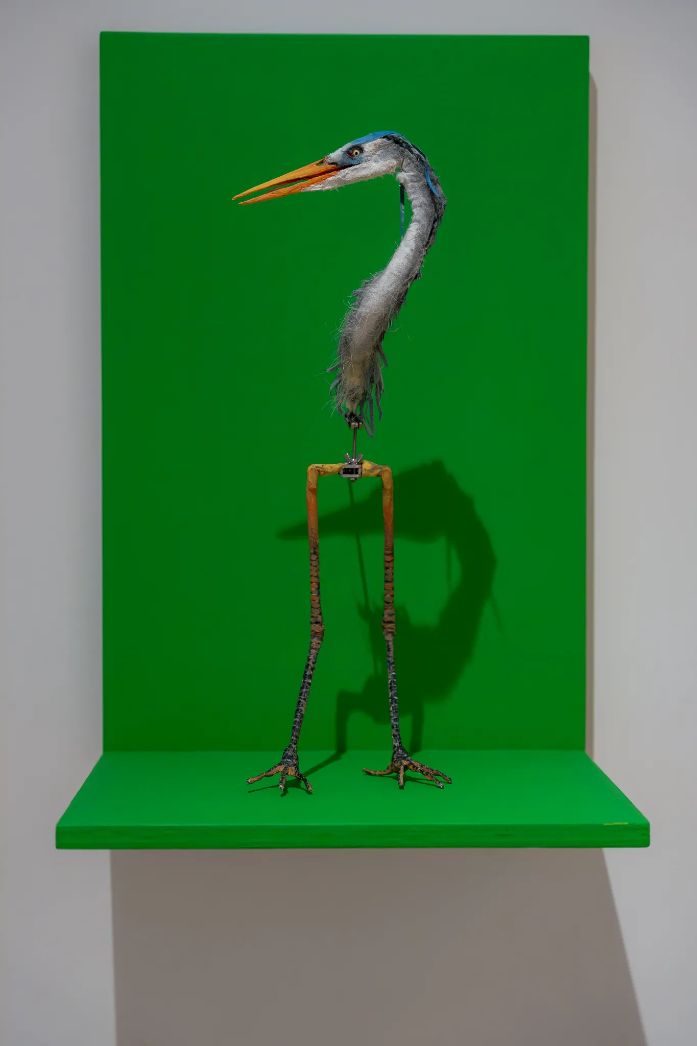 Graeme Patterson, Strange Birds, 2023. Blue Heron (marionnette)
