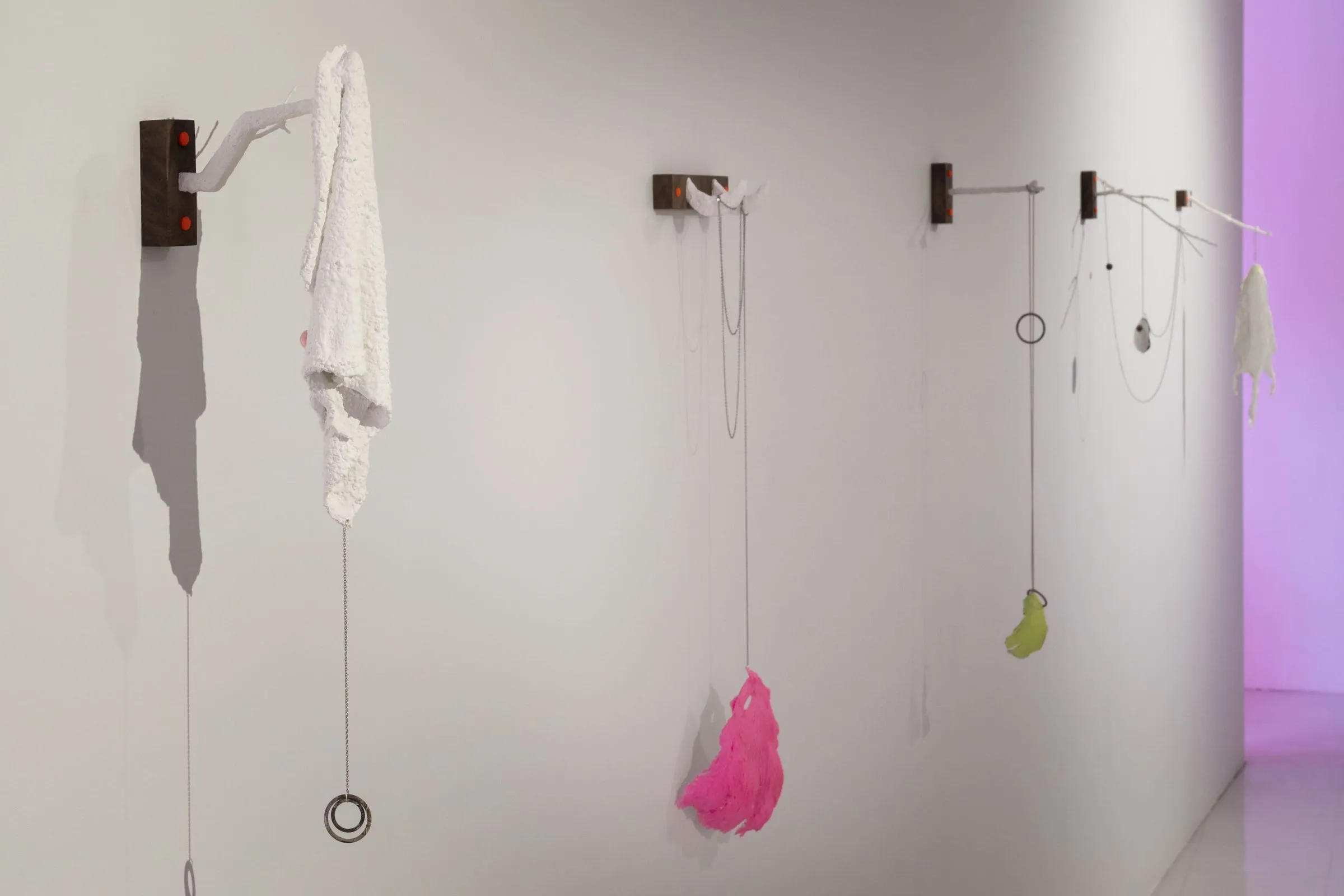 Magali Hébert Huot, Trame-Hatch, 2024. Installation Galerie des arts visuels, Université Laval