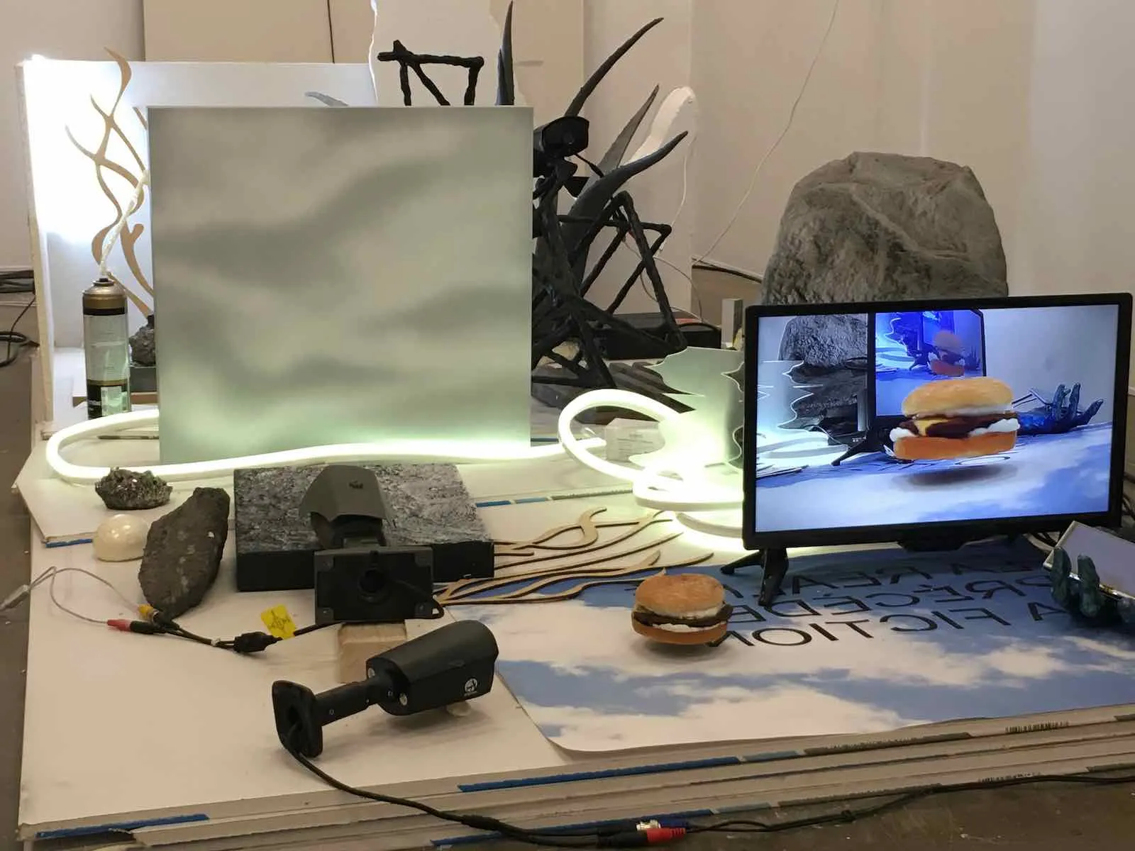 Mathieu Cardin, Screens, Technology, Media, Illusion, Echo Chambers